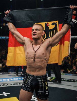 Max Holzer ("Made in Germany")