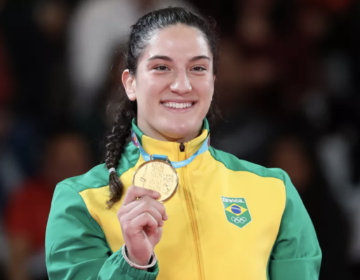 Mayra Aguiar Fighter Page Tapology