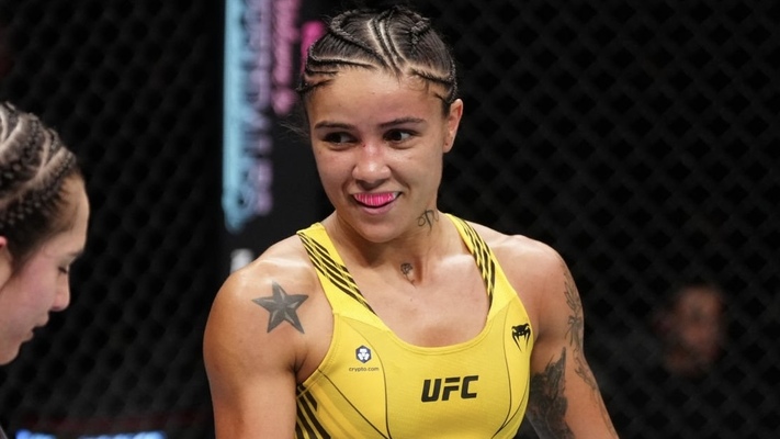 Istela Nunes headshot