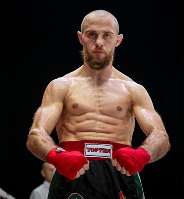 Edgars Skrīvers ("The Bearslayer")